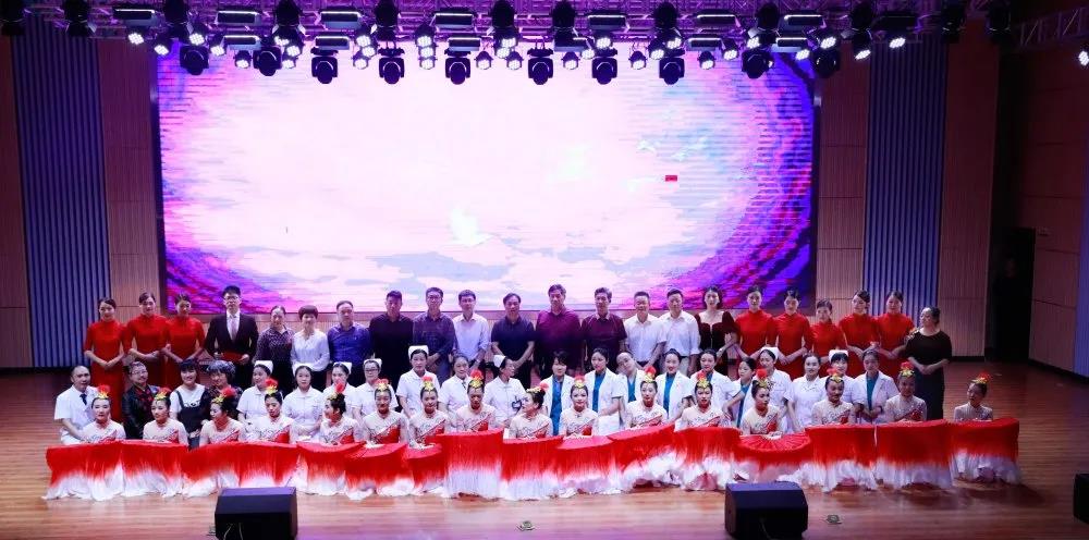 传承红色基因，创新发展护理——隆回县人民医院举行庆祝5.12国际