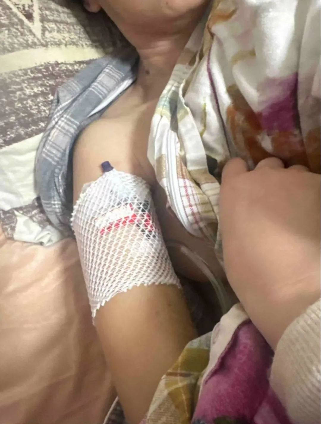 【卓越护理】春节健康不打烊 居家护理暖人心